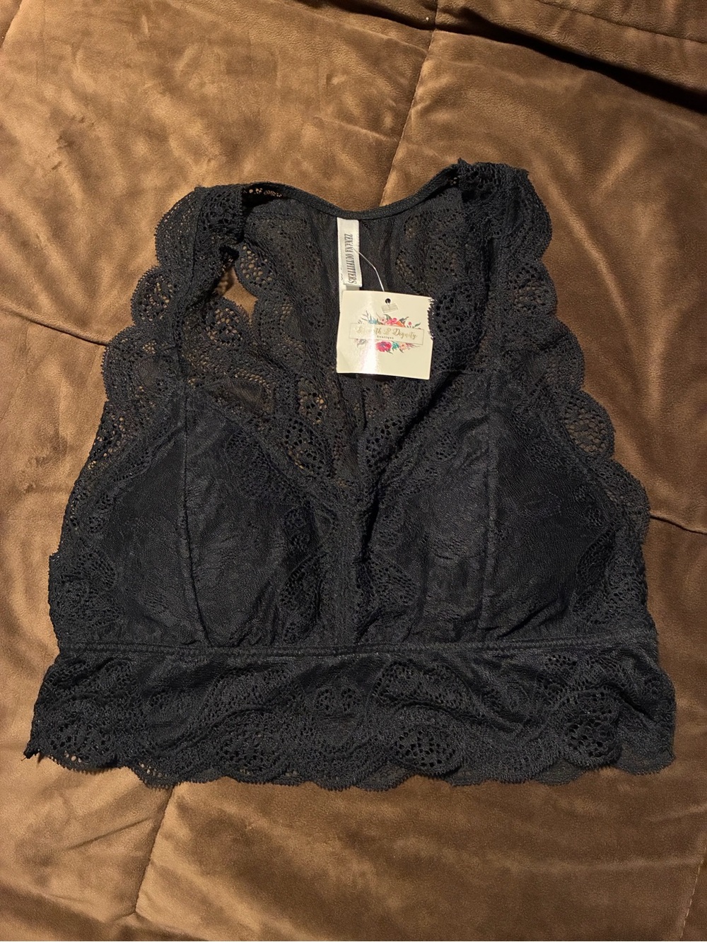 Zenana Outfitters Black Lace Plunge Padded Bralette, size medium, new with tags